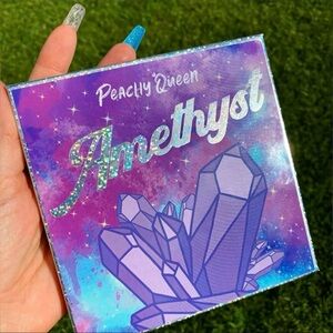 Peachy Queen Amethyst Eyeshadow Palette💜🔮✨